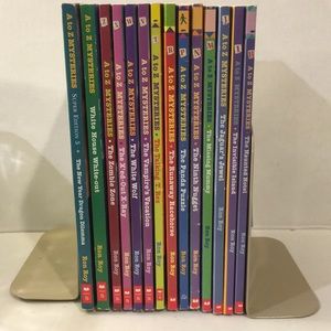 A to Z Mysteries series Ron Roy -14 book lot